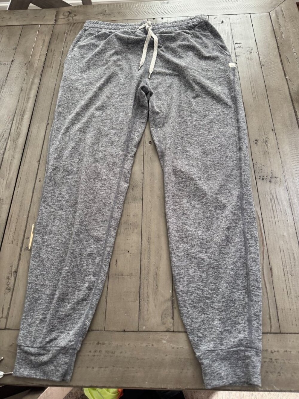 VUORI Performance Jogger Pants Heather Grey Medium Womens
